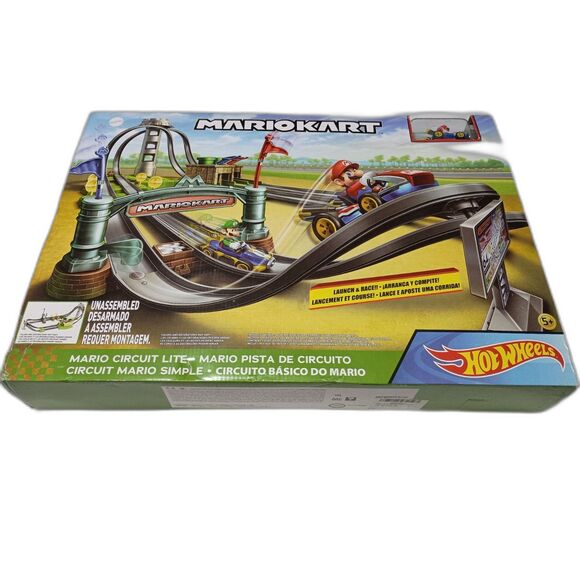 Mattel:  Hot Wheels Mario Kart Circuit Light Track Set, Incl. Vehicle Age 5+ NIB - Picture 1 of 14